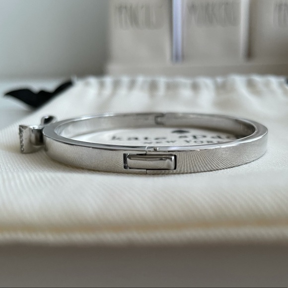 Kate Spade bow bangle bracelet - Picture 3 of 3